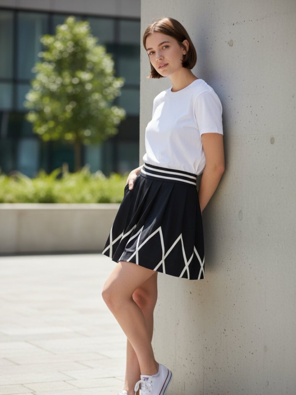 This Liz Golf pleated skirt skort is a stylish and versatile piece for women siz